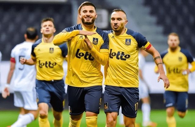 中国网球公开赛：俄罗斯德国选手将争夺男单决赛权