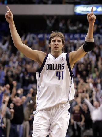 [德甲]输球也输人 莱比锡客场输给斯图加特.