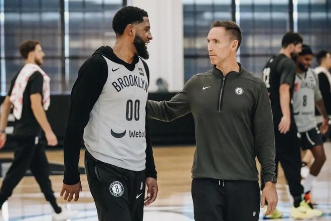 冰球被选为 冰球被选为